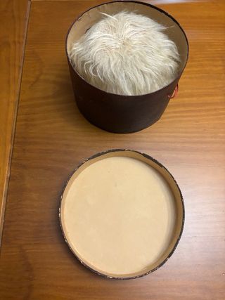 Antigua peluca teatro s. XIX