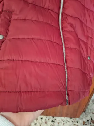 Giubbino donna rosso con cappuccio