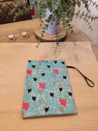 Funda libro tela niña otoño