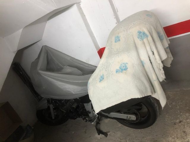 Suzuki Bandit 650cc con maletas