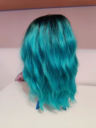 Peluca Melena Ombré Negro a Turquesa Sin Flequillo