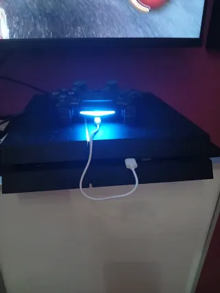 Consola PS4 + 1 Mando + 6 Juegos