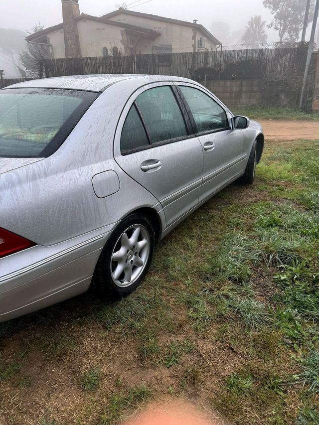 Mercedes-Benz C240 2002