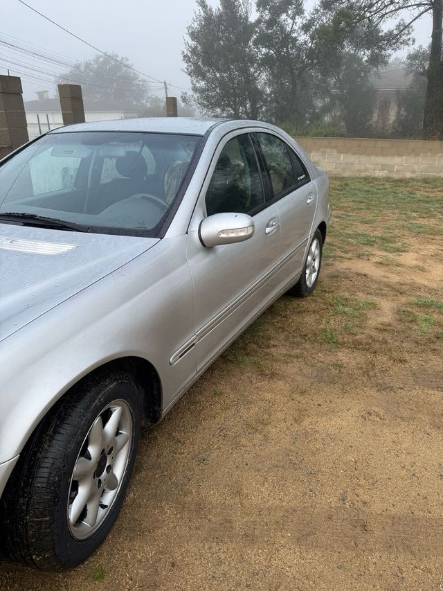 Mercedes-Benz C240 2002