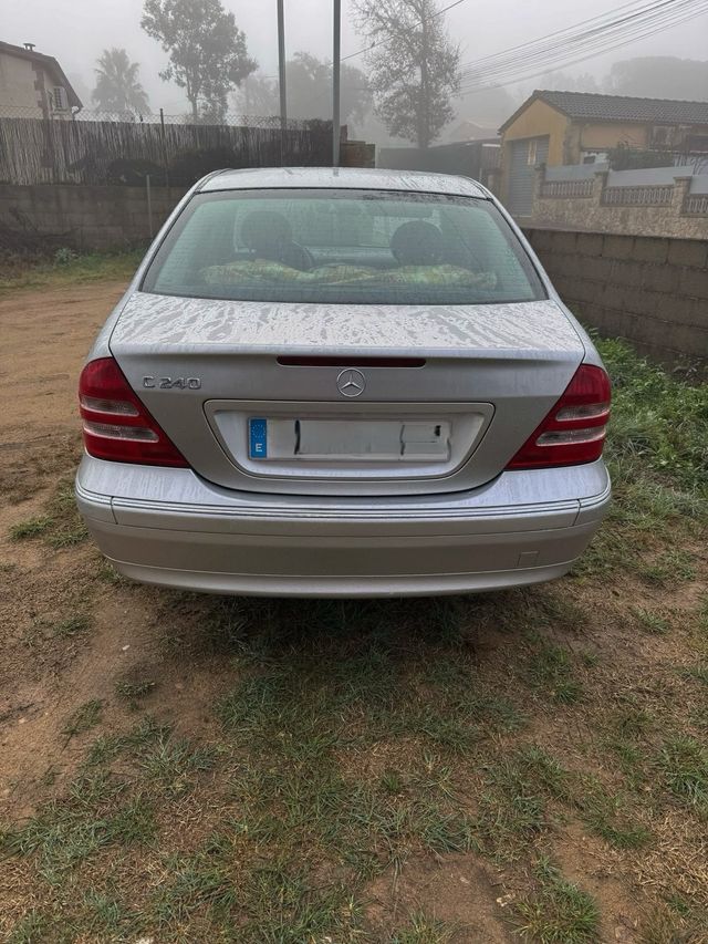 Mercedes-Benz C240 2002