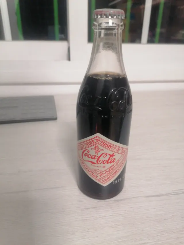 Botella Coca-Cola Edición Pembroke 1976