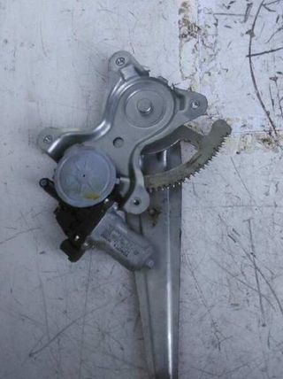 Elevalunas tras der toyota 698300k031 hilux 157175