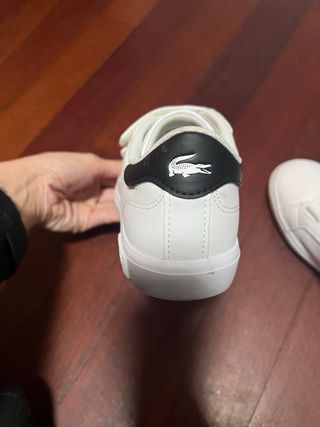 Tenis Lacoste niño velcro blanco talla 33