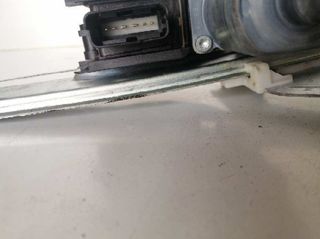 242119 9816401480 elevalunas tras der peugeot 2008