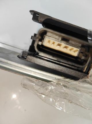 242119 9816401480 elevalunas tras der peugeot 2008