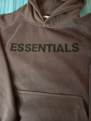 Sudadera Essentials sin estrenar