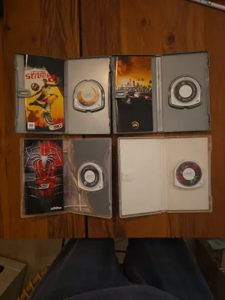 Lote 3 giochi PSP e un film