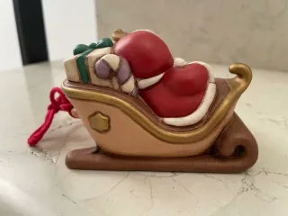 Slitta Babbo Natale Thun in ceramica