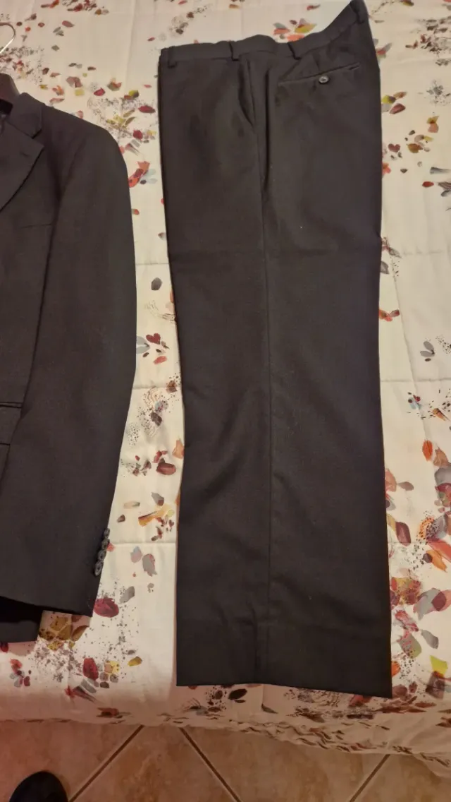 Abito uomo nero taglia 54