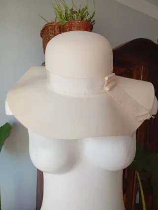 Set 2 Cappelli Vintage Rosso e Bianco