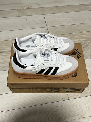 Adidas Samba Blancas y Negras