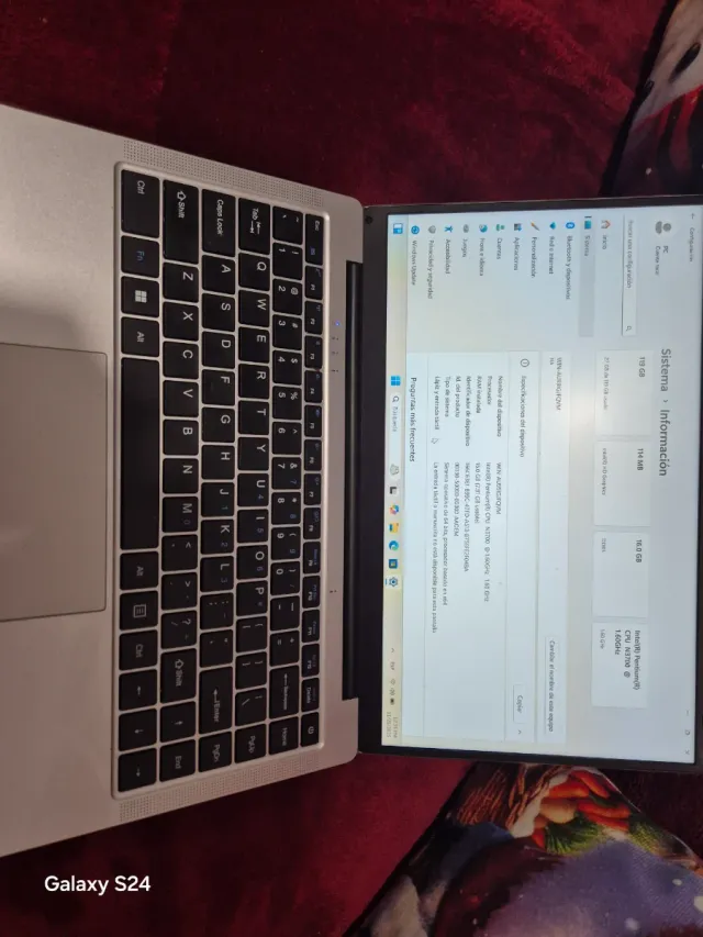 Portátil Galaxy Plata y Negro