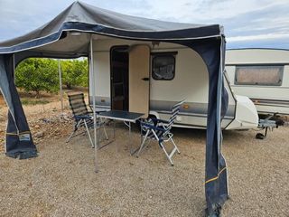 Caravana Adria FM 402