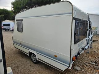 Caravana Adria FM 402