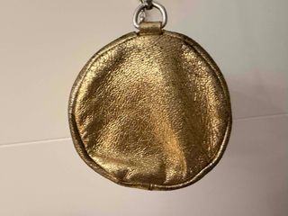 Lote Bolso Bimba y Lola piel piedra + bolso dorado