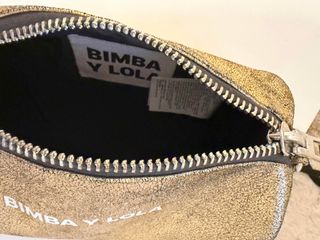 Lote Bolso Bimba y Lola piel piedra + bolso dorado