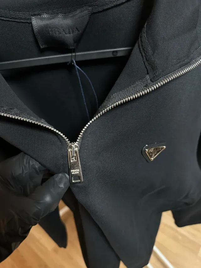 Sudadera Prada Negra Media Cremallera