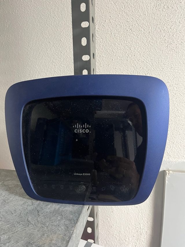 Router Linksys E3000 Cisco