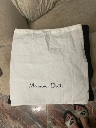 Funda Massimo Dutti Blanca y bolsa Victoria Secret