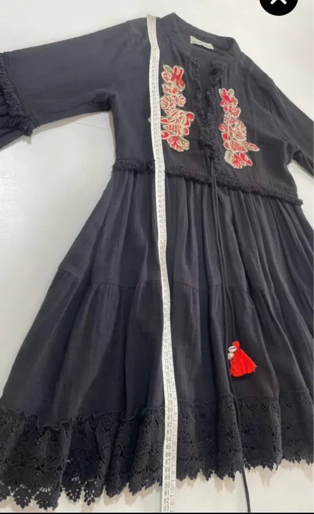 Vestido negro bordado GRACELAND talla única