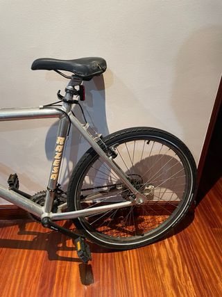 Bicicleta de montaña Razesa ligera