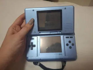 Nintendo DS Lite Blu-ray funzionante.