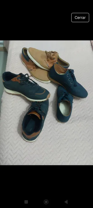 Zapatos casuales azul y marrón