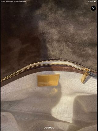 Bolso nuevo con etiqueta de carolina herrera