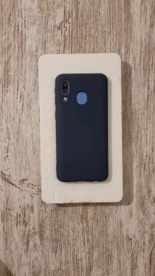 Samsung Galaxy A40 Economico con AMOLED 128GB/4GB RAM