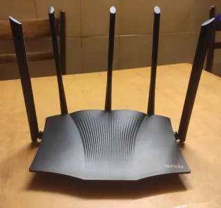 Router Tenda nero 5 antenne