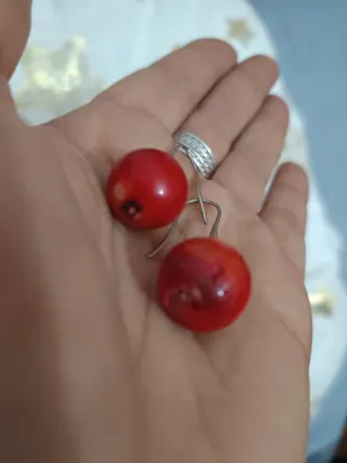 Conjunto Collar coral y  Pendientes perla lucita