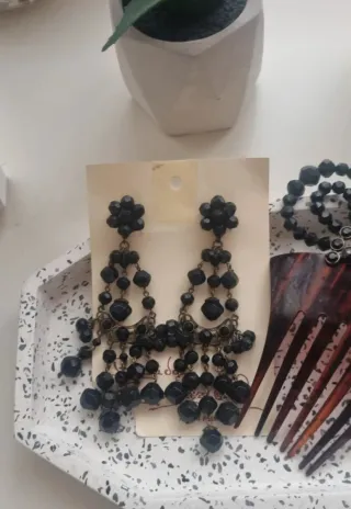 Conjunto flamenca: pendientes y peinetas