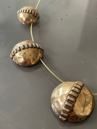 Collana Ikita Paris con elementi dorati