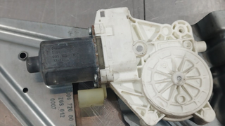 ELEVALUNAS DELANTERO IZQUIERDO VOLKSWAGEN CRAFTER