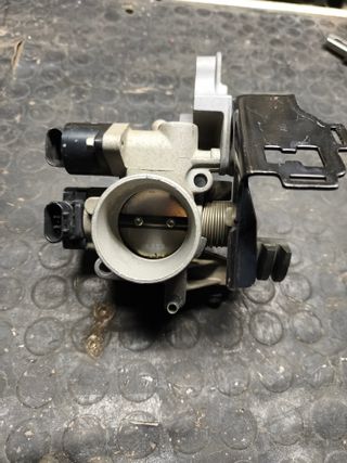 Caja Mariposa Chrysler Stratus 2.0 16v