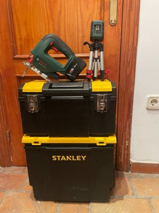 Carro herramientas Bosch caladora y nivel láser