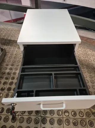 Cajonera metálica de oficina gris claro