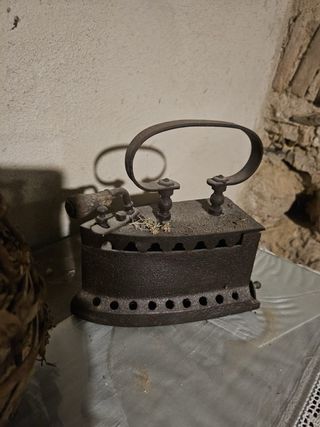 Plancha antigua hierro fundido carbón