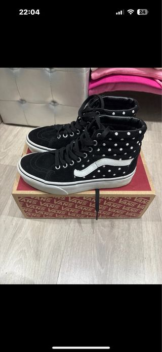 Botas Vans Negras con Lunares Blancos