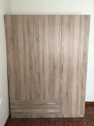 Armarios nuevos madera blanca 3/4 puertas