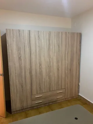 Armarios nuevos madera blanca 3/4 puertas