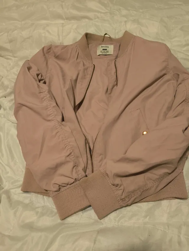 Chaqueta Bomber Rosa Bershka Talla XS