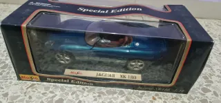 Coche Jaguar XK180 1:18