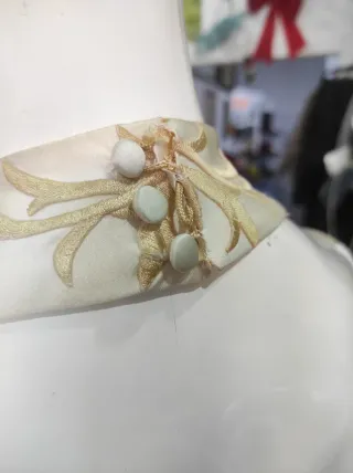 Vestido de Novia Beige con Cola