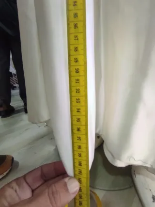 Vestido de Novia Beige con Cola